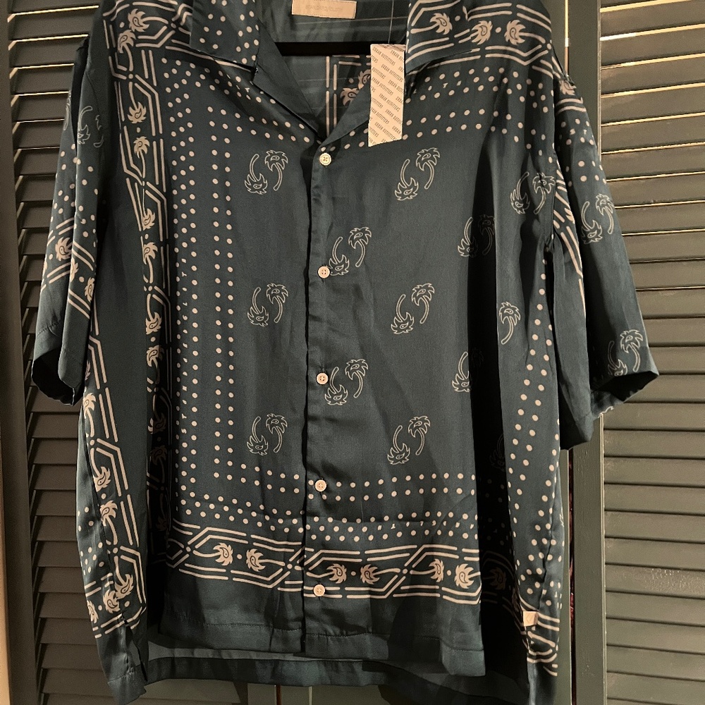 NWT Urban Outfitters button down short sleeve